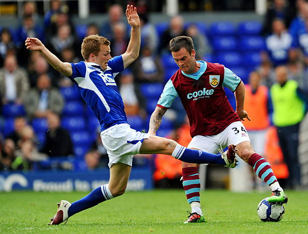 他們強大的 他們強大的